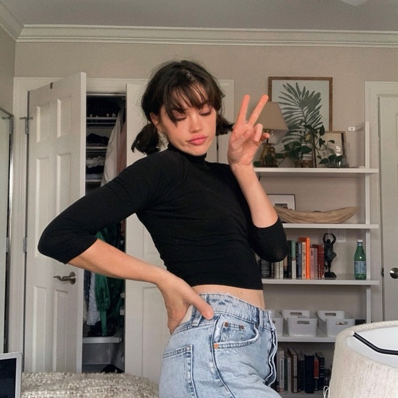 Meet your Posher, Bell - Picture 3 of 7